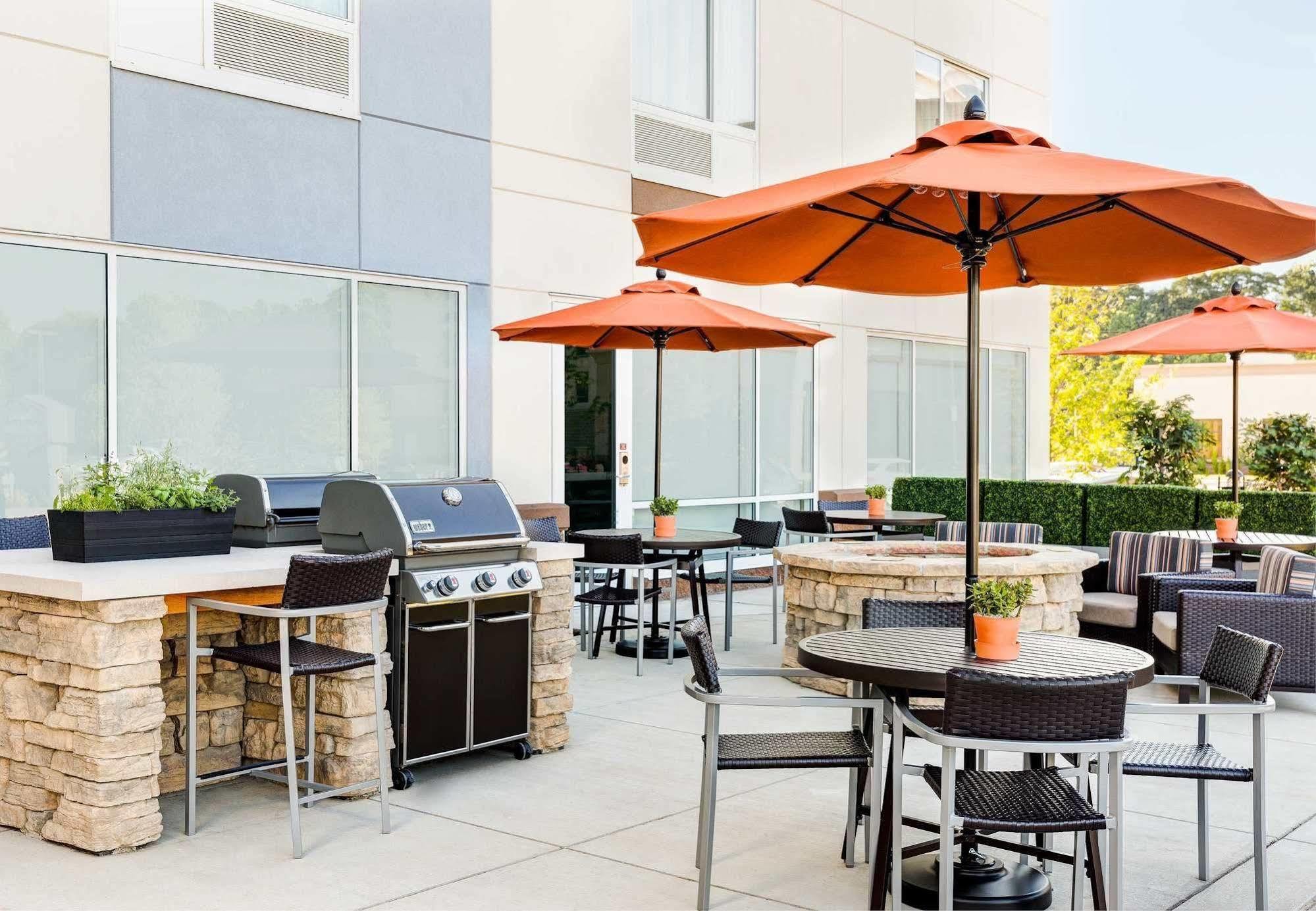 Towneplace Suites By Marriott Charleston Airport/Convention Center Exterior photo